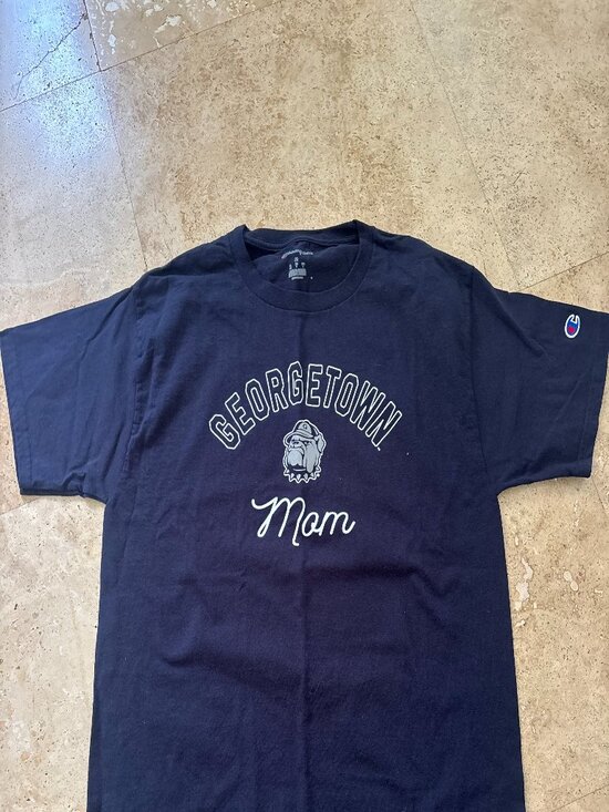 GEORGETOWN UNIVERSITY MOM TEE - Picture 1 of 3